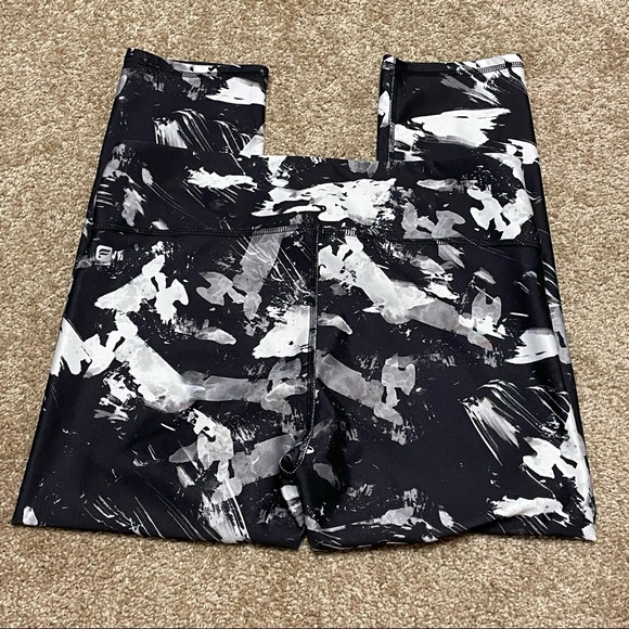 Fabletics Powerhold Leggings Size Medium - Picture 2 of 8